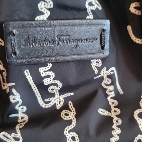 Handbag - Picture 2 of 4